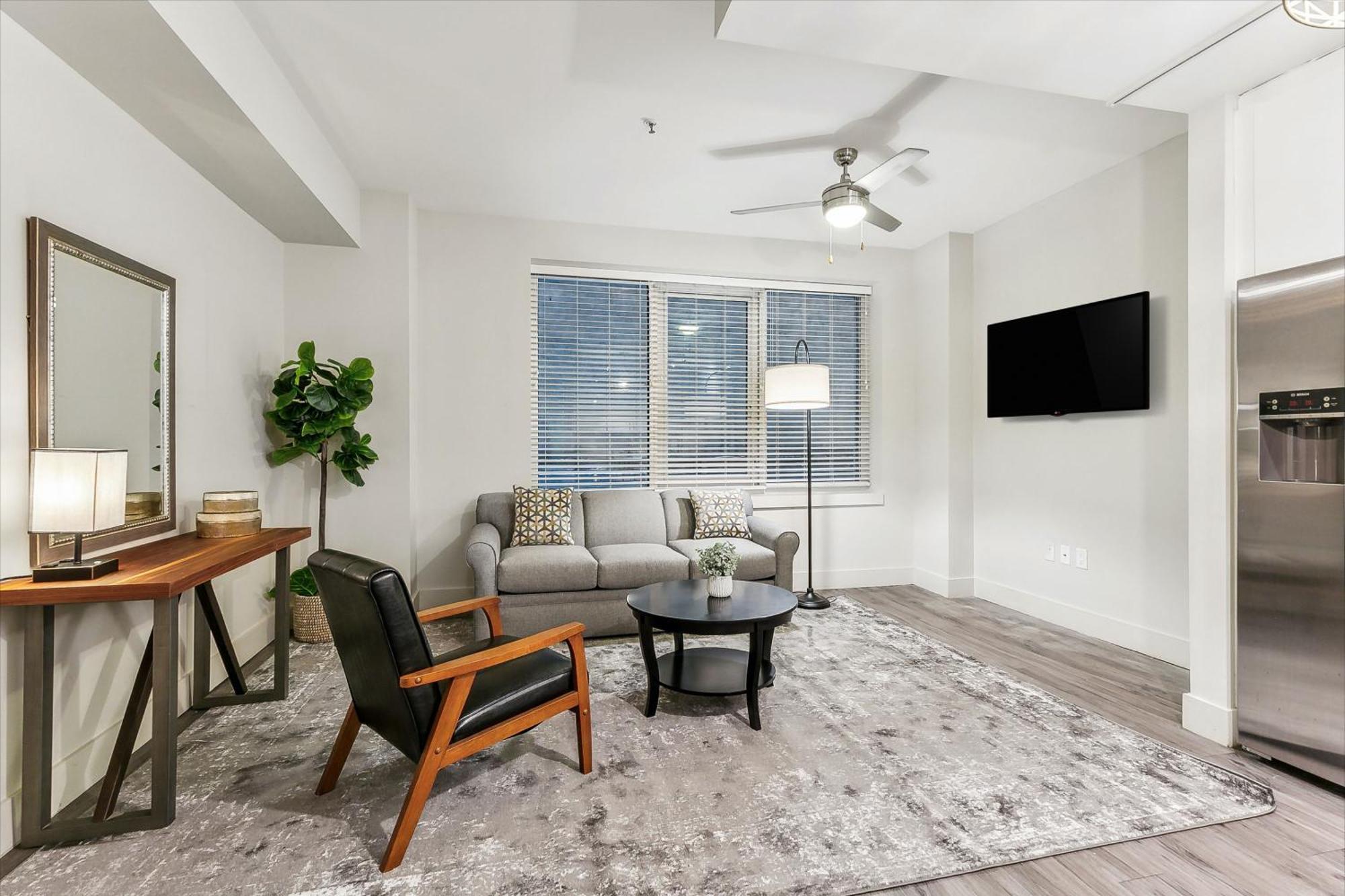 Upscale Condos And Penthouses Close To Canal And Bourbon St New Orleans Exterior photo