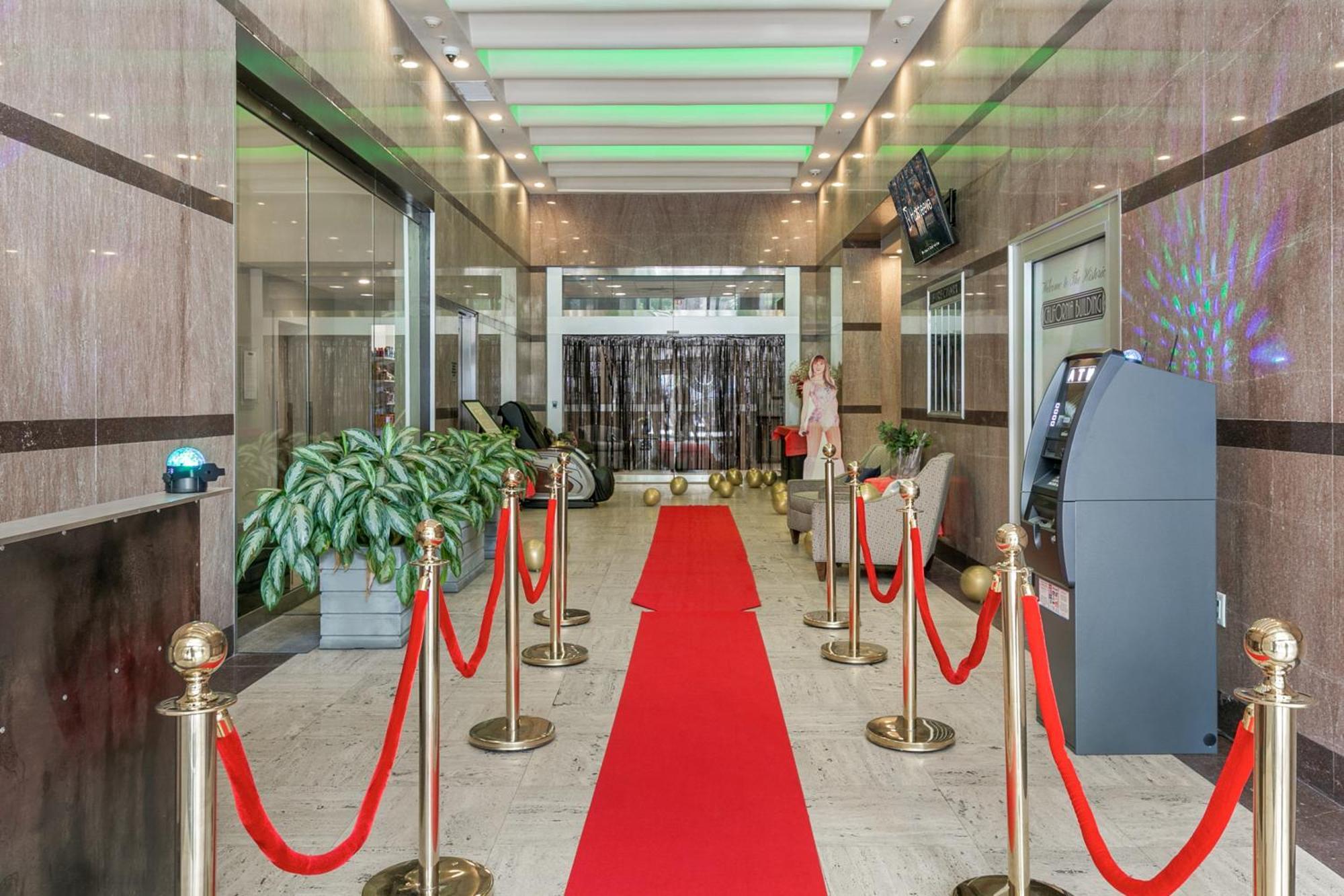 Upscale Condos And Penthouses Close To Canal And Bourbon St New Orleans Exterior photo
